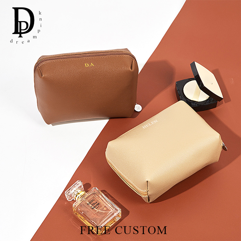 Luxury Bags Names - ตัวอักษรที่กําหนดเองหรูหรา PU หนังกระเป๋าเครื่องสําอางแกะสลักชื่อขนาดใหญ่ความจุแบบพกพา Make Up กระเป๋าผู้หญิงแฟชั่นกระเป๋า