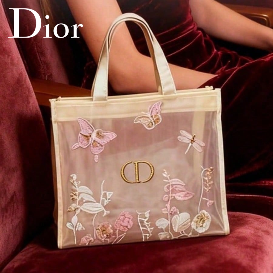 Luxury Bags Brands - กระเป๋าคริสเตียน ดิออร์ ดิออร์ กระเป๋าดีไซน์หรูหรา กระเป๋าแต่งหน้าตาข่ายกึ่งโปร่งใส ลายผีเสื้อ