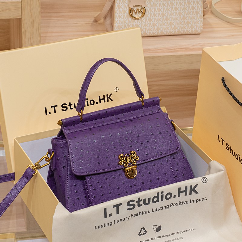Luxury Bags Trend 2025 - กระเป๋าถือสตรีความจุขนาดใหญ่ 2025 ใหม่ฤดูใบไม้ร่วงและฤดูหนาวความรู้สึกระดับ high-end Light Luxury