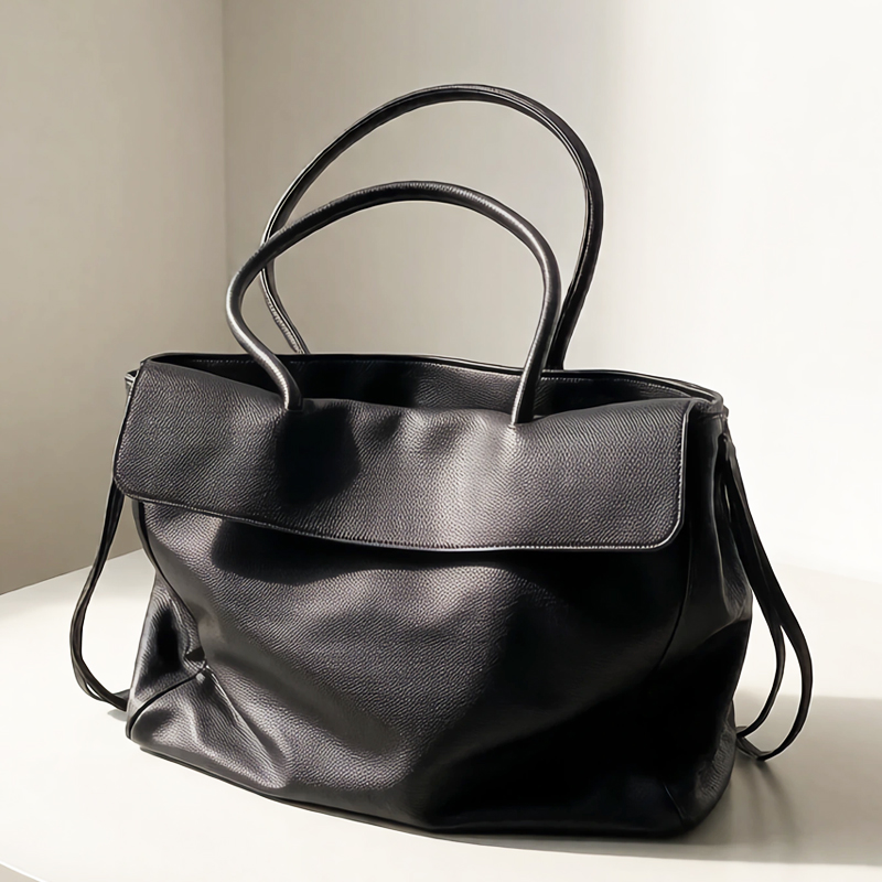 Luxury Bags 2026 - กระเป๋าถือแบบสะพายไหล่สำหรับผู้หญิง ดีไซน์หรูหรา แบรนด์ดีไซเนอร์ รุ่นใหม่ปี 2025 ทำจากวัสดุ