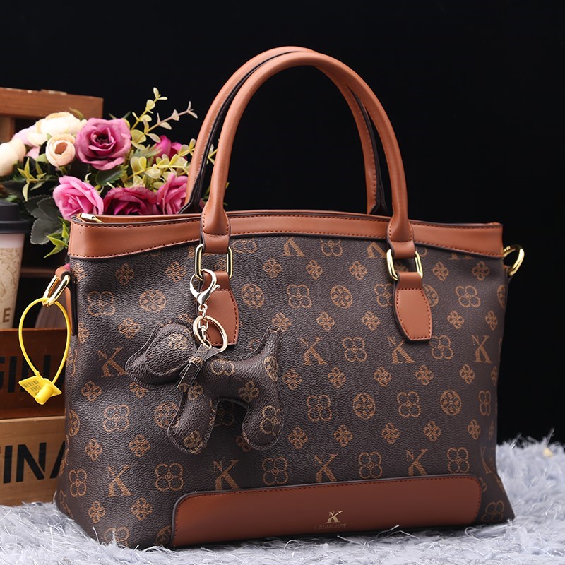 Luxury Bags Trend 2025 - กระเป๋าแบรนด์หรูสำหรับผู้หญิง รุ่นใหม่ปี 2025 แฟชั่น ทันสมัย ใช้งานได้หลากหลาย