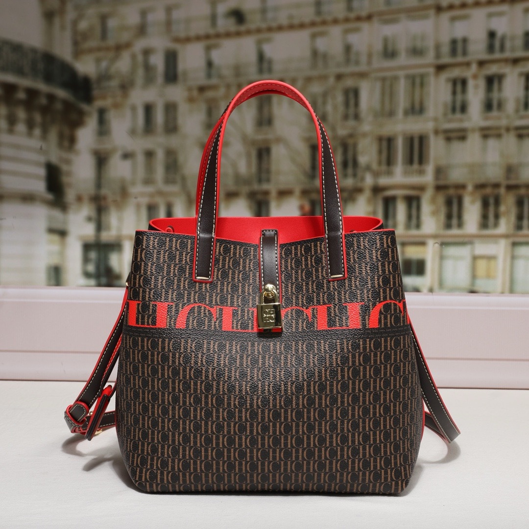 Luxury Bags Trend 2025 - กระเป๋าถือ CH Luxury รุ่นพิมพ์ลาย 2025 พร้อมตัวล็อคโลหะ