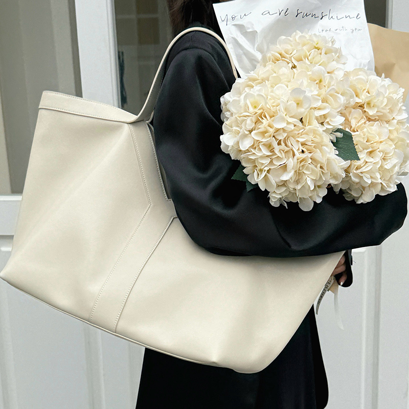 2026 ฤดูใบไม้ผลิแบรนด์หรูกระเป - Luxury Bags 2026 บทวิจารณ์และราคา