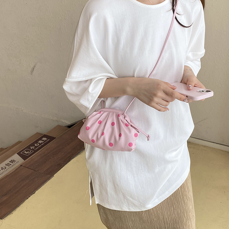 MOODS กระเป๋าถือและกระเป๋าสะพา - Luxury Bags Brands บทวิจารณ์และราคา