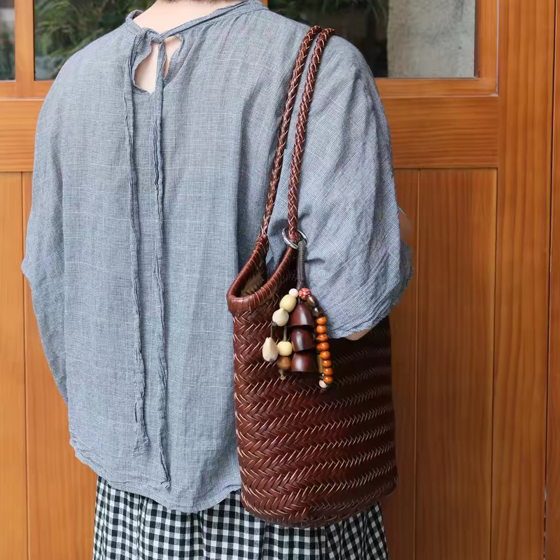 กระเป๋าหนังทอมือสำหรับผู้หญิง  - Luxury Bags 2026 บทวิจารณ์และราคา