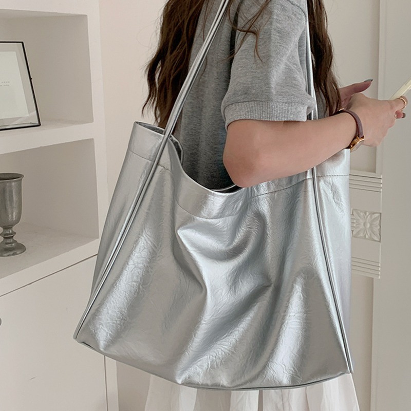 กระเป๋าโท้ทขนาดใหญ่สไตล์ลำลองส - Luxury Bag Collection บทวิจารณ์และราคา