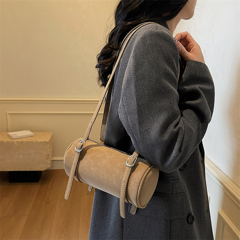 LEFTSIDE กระเป๋าสะพายไหล่ผู้หญ - Luxury Bags Trend 2025 บทวิจารณ์และราคา