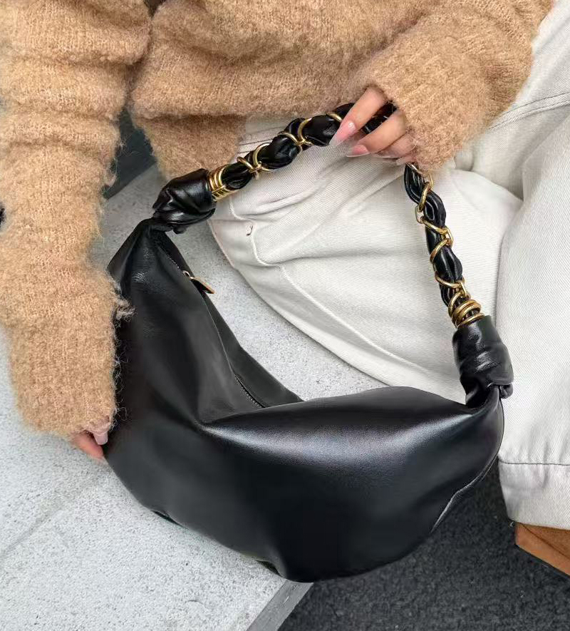 กระเป๋าหนังทรงครึ่งวงกลมสำหรับ - Luxury Bags 2026 บทวิจารณ์และราคา