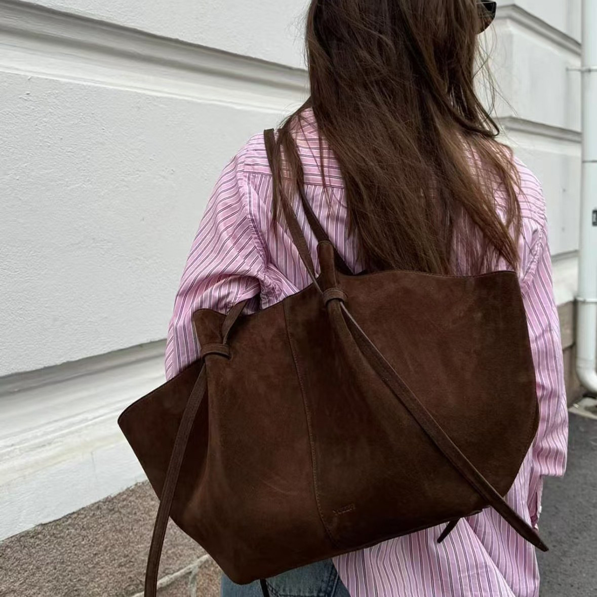 Faux Suede Tote กระเป๋าผู้หญิง - Luxury Bags Names บทวิจารณ์และราคา