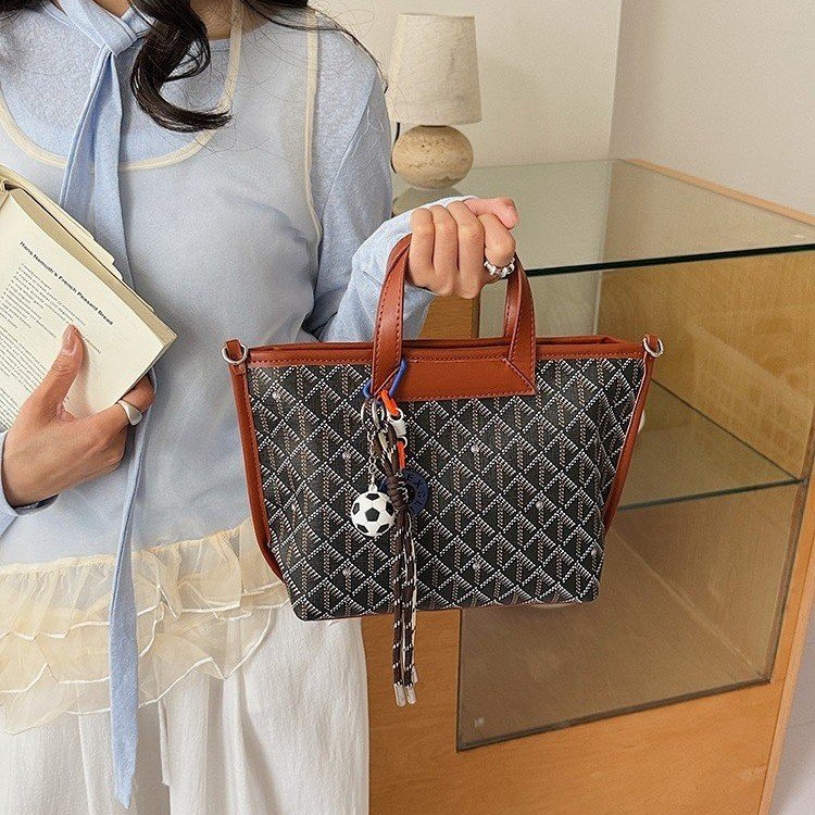 กระเป๋าสะพายข้างสุดหรูแบบเรียบ - Luxury Bags Best บทวิจารณ์และราคา