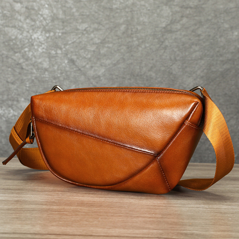 กระเป๋าคาดหน้าอกผู้ชายหนังแท้ส - Saddle Bag Distressed บทวิจารณ์และราคา