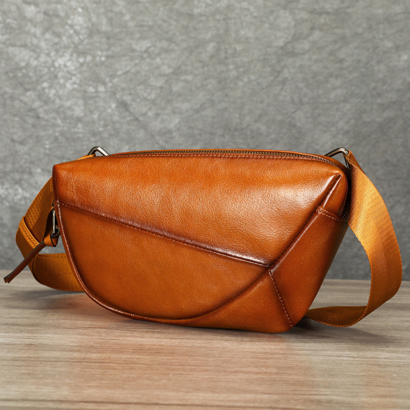 กระเป๋าคาดหน้าอกผู้ชายหนังแท้ส - Saddle Bag Distressed บทวิจารณ์และราคา
