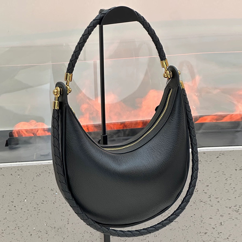 กระเป๋าทรงกลมคลาสสิกสำหรับผู้ห - Luxury Bags 2026 บทวิจารณ์และราคา