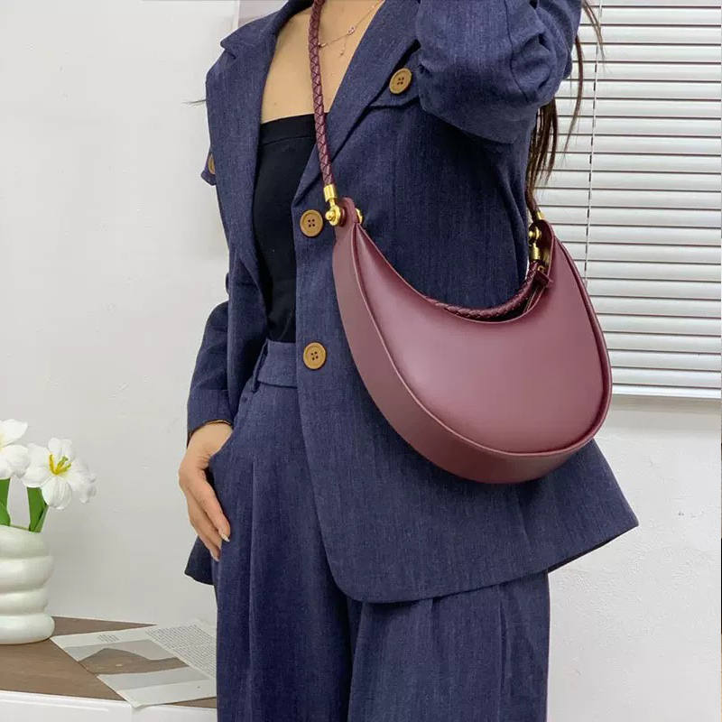กระเป๋าทรงกลมคลาสสิกสำหรับผู้ห - Luxury Bags 2026 บทวิจารณ์และราคา