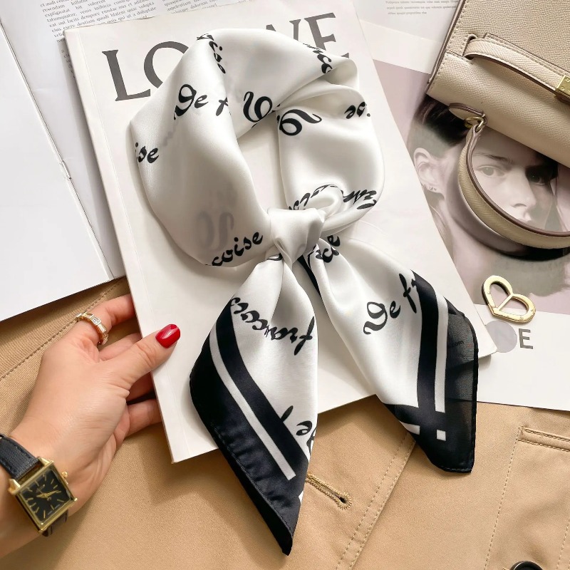 ผ้าพันคอไหมซาตินทรงสี่เหลี่ยมส - Luxury Bags Expensive บทวิจารณ์และราคา